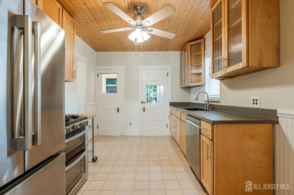 610 Front Street Dunellen, NJ 08812