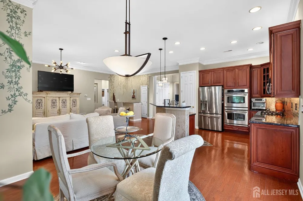 14 Crooked Stick Place Monroe, NJ 08831