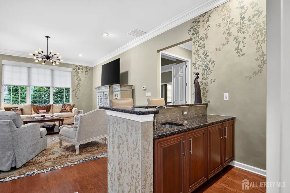 14 Crooked Stick Place Monroe, NJ 08831