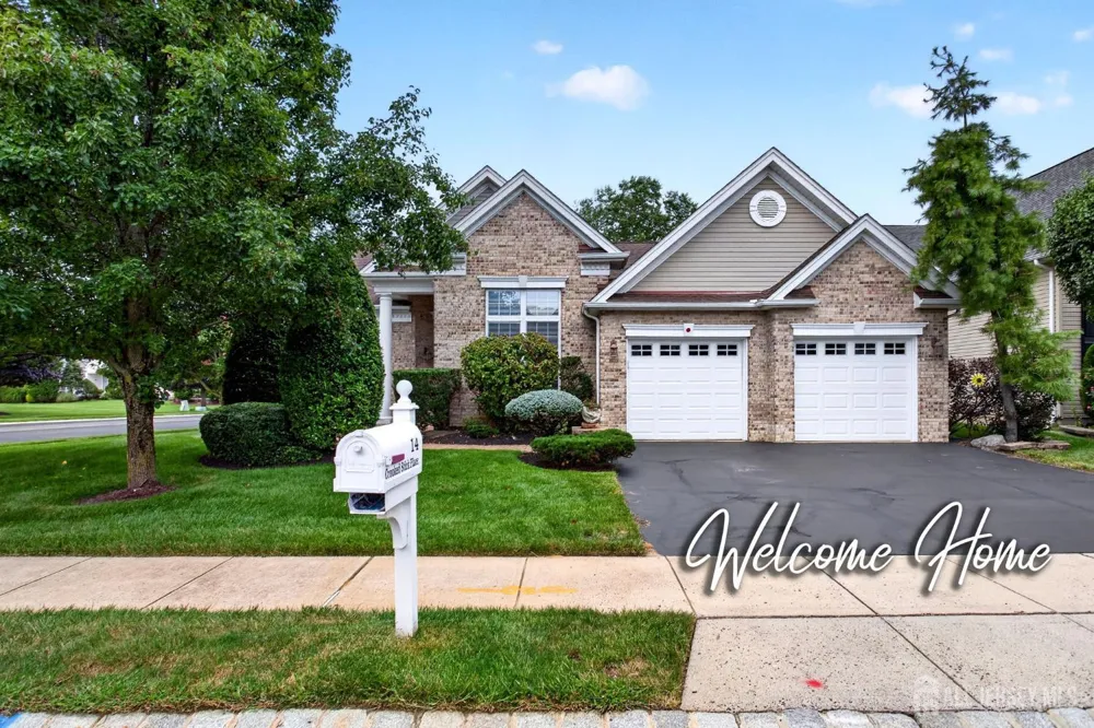 14 Crooked Stick Place Monroe, NJ 08831