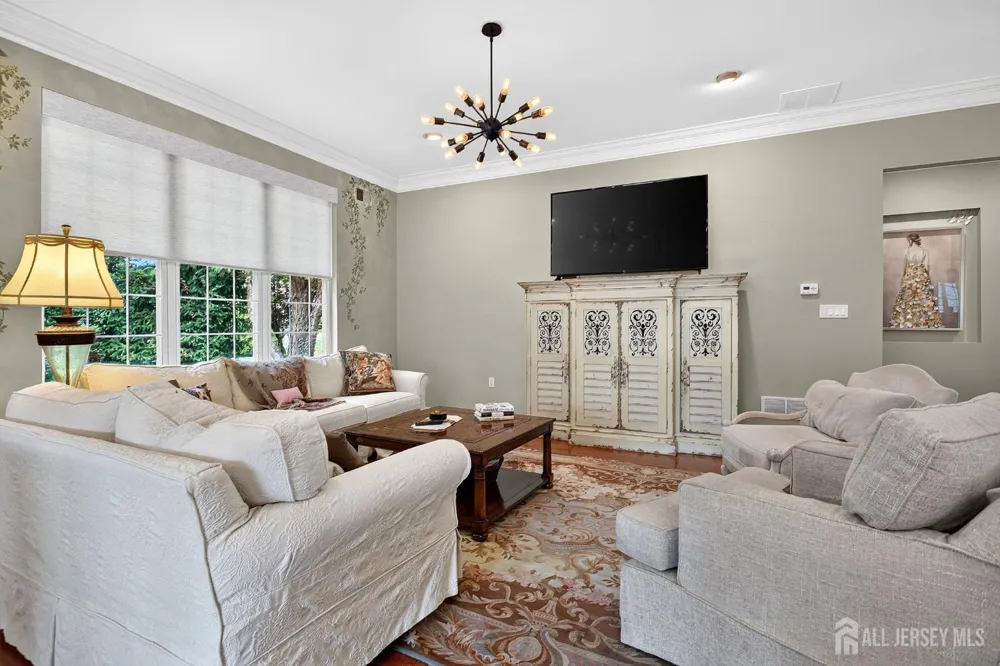 14 Crooked Stick Place Monroe, NJ 08831