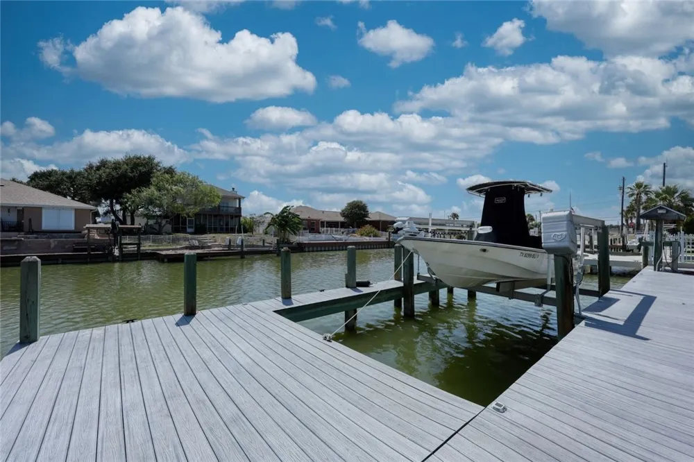 105 Windjammer Street Rockport, TX 78382