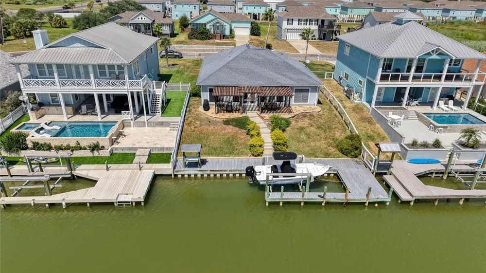 105 Windjammer Street Rockport, TX 78382