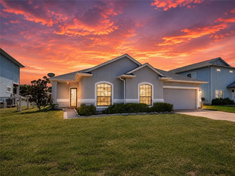 105 Windjammer Street Rockport, TX 78382