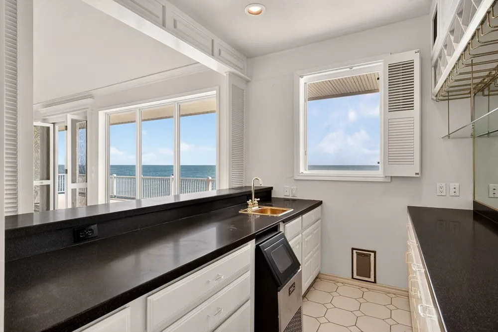 1840 Bay Shore Drive Rockport, TX 78382