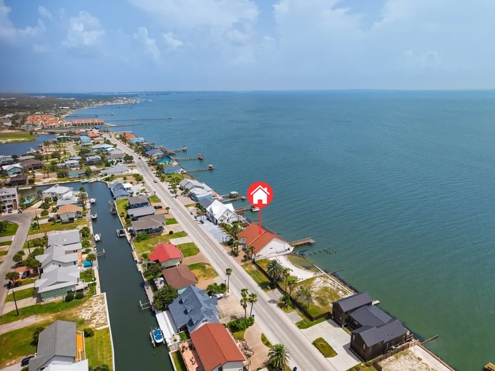 1840 Bay Shore Drive Rockport, TX 78382