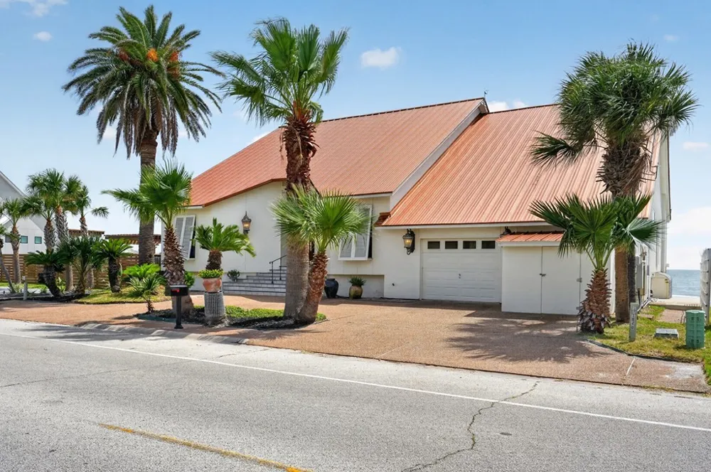 1840 Bay Shore Drive Rockport, TX 78382