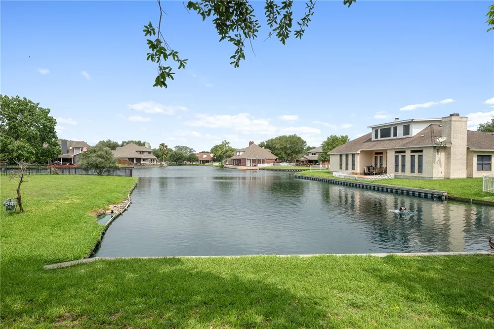 4510 Canyon Lake Circle Corpus Christi, TX 78413