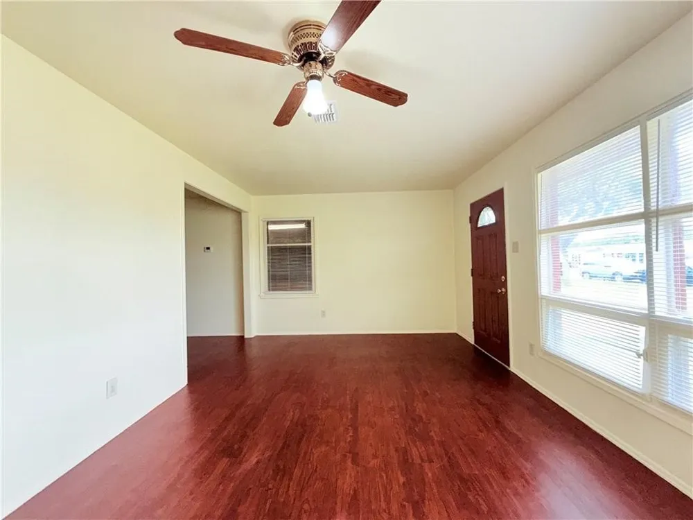 4725 Wynona Drive Corpus Christi, TX 78411
