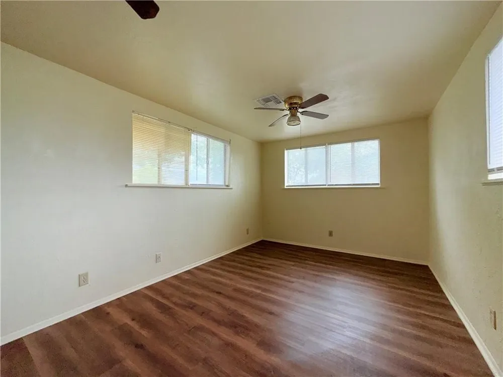 4725 Wynona Drive Corpus Christi, TX 78411