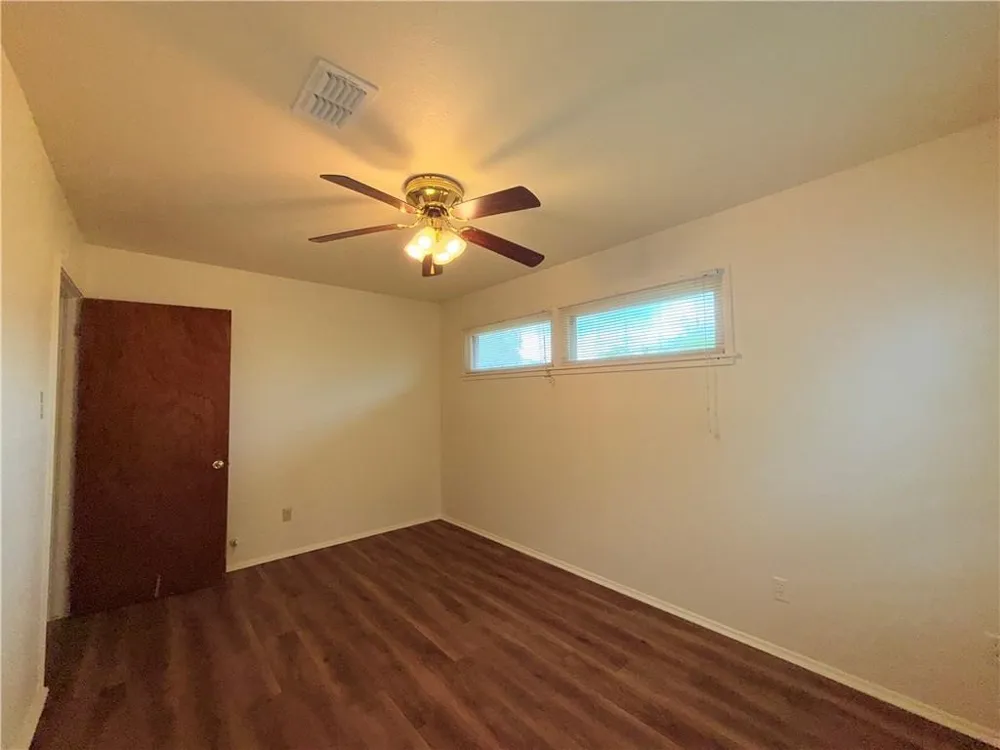 4725 Wynona Drive Corpus Christi, TX 78411