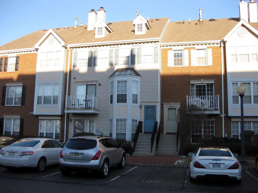 46 WALNUT ST Jersey City, NJ 07305