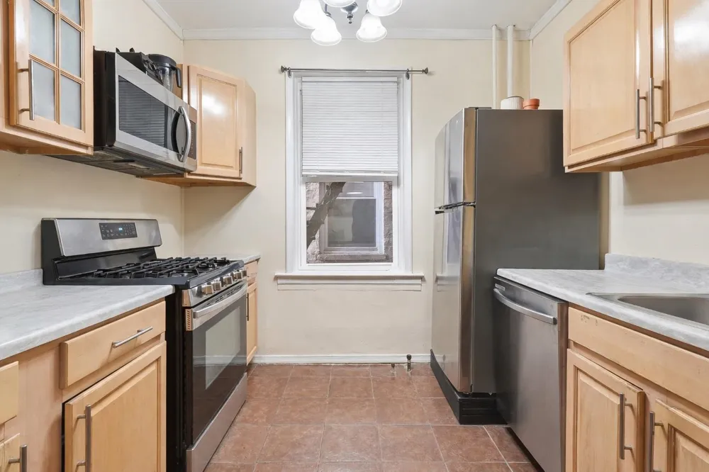 325 79TH ST North Bergen, NJ 07047