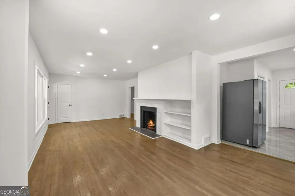2580 Cascade RD SW Atlanta, GA 30311
