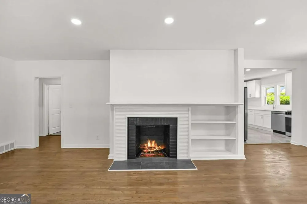 2580 Cascade RD SW Atlanta, GA 30311