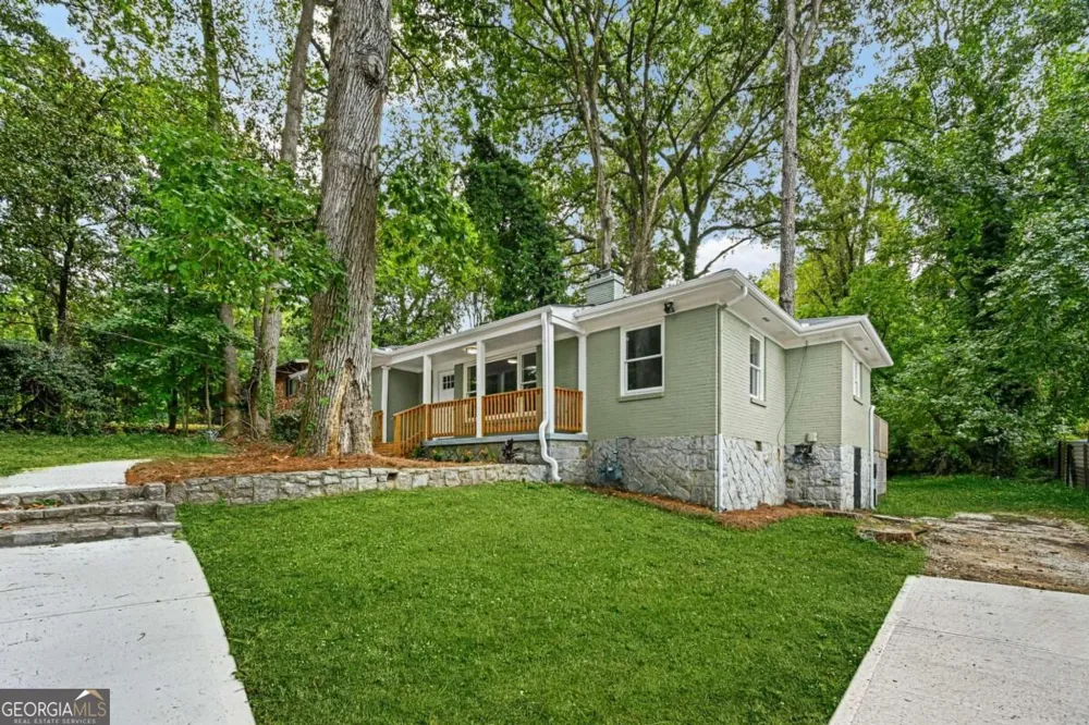 2580 Cascade RD SW Atlanta, GA 30311
