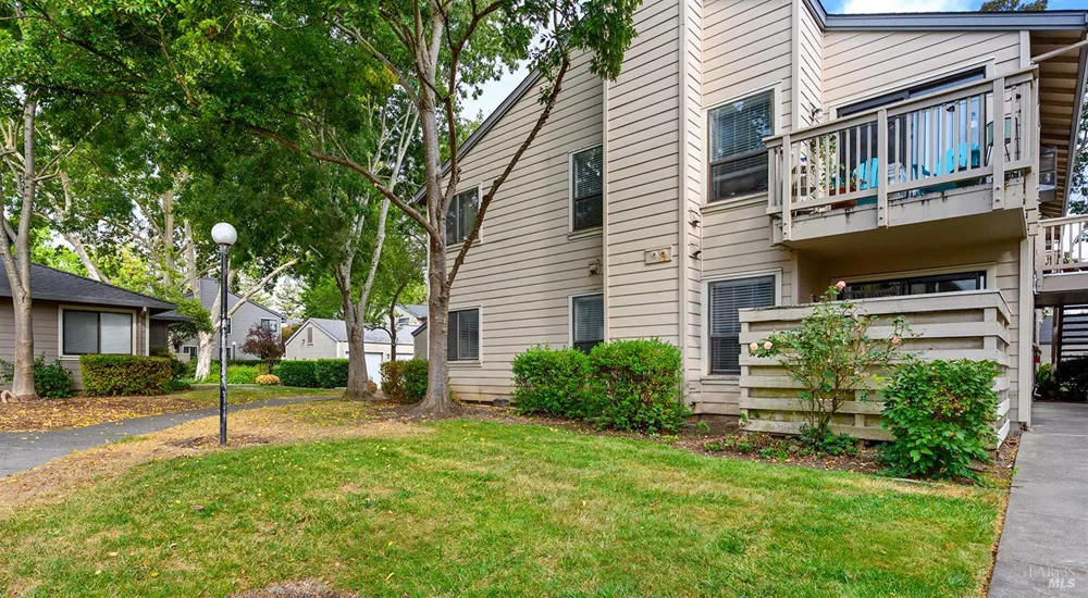 425 Mission Boulevard Santa Rosa, CA 95409