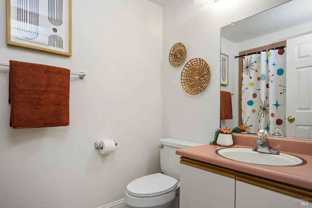 425 Mission Boulevard Santa Rosa, CA 95409