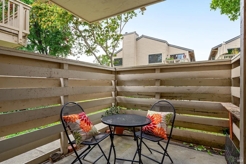 425 Mission Boulevard Santa Rosa, CA 95409