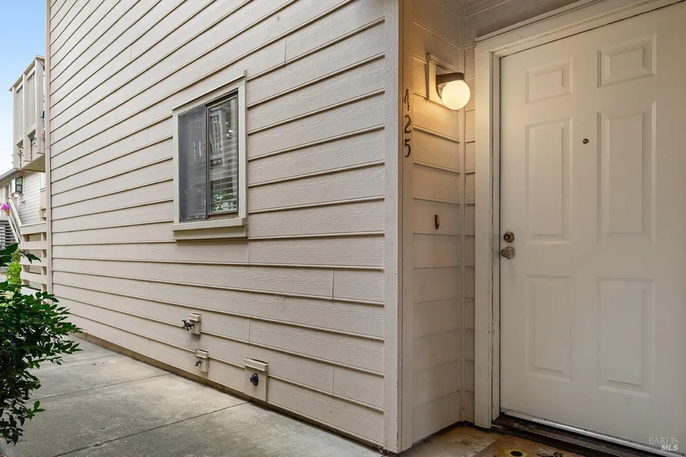 425 Mission Boulevard Santa Rosa, CA 95409
