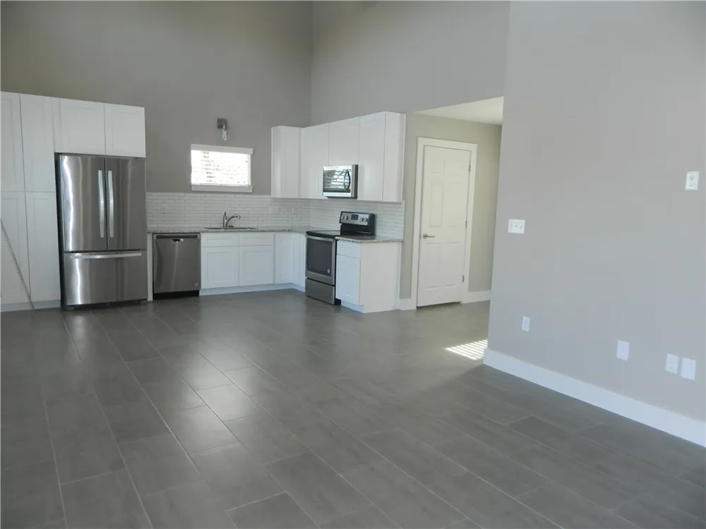 4401 Hank Avenue #B Austin, TX 78745