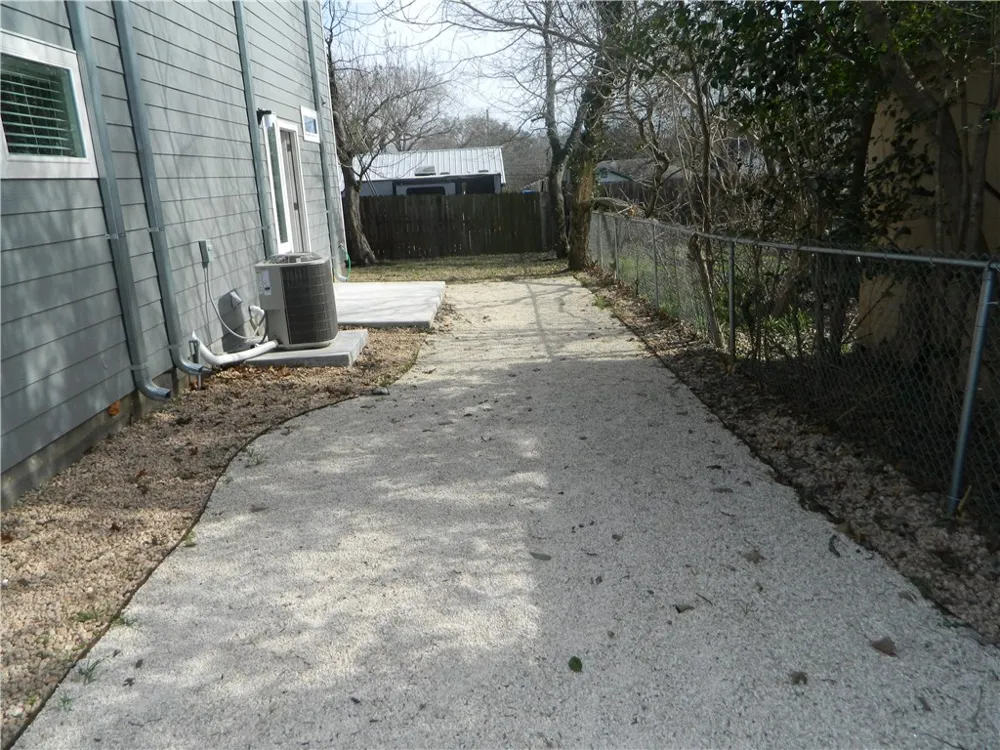 4401 Hank Avenue #B Austin, TX 78745