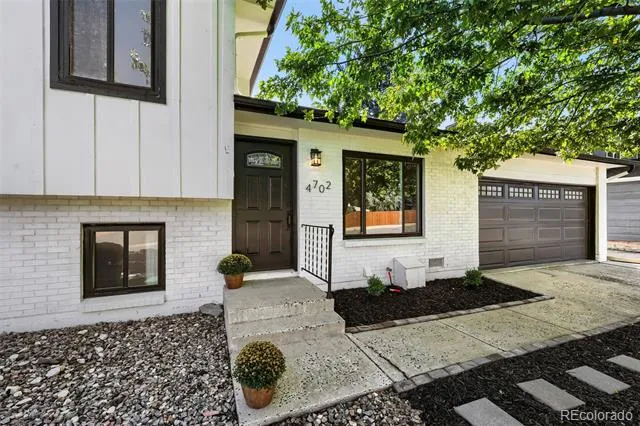 4702 S Dudley Street Littleton, CO 80123