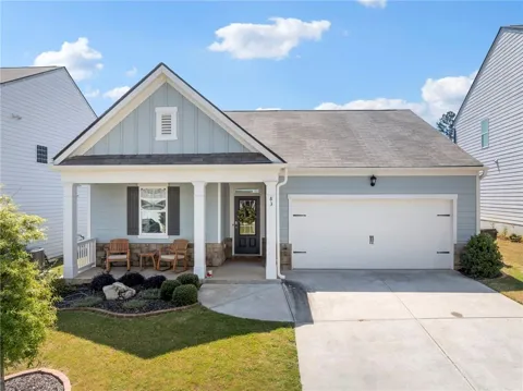 83 Fernbrook Trail