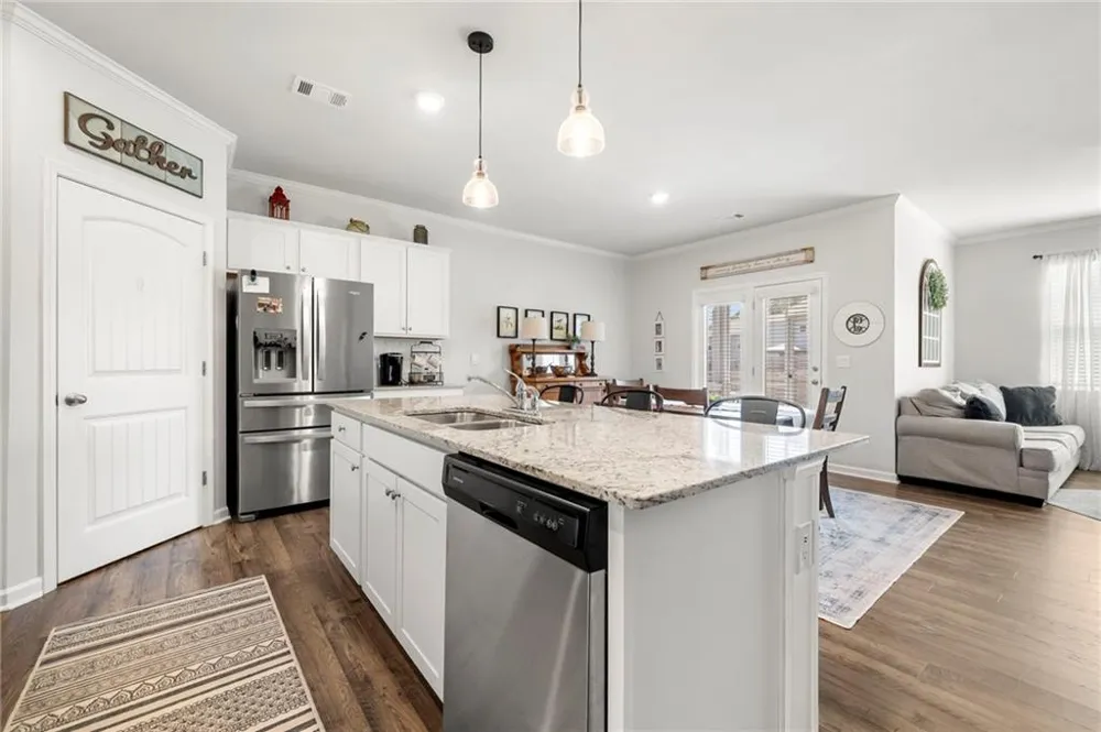 83 Fernbrook Trail Dawsonville, GA 30534