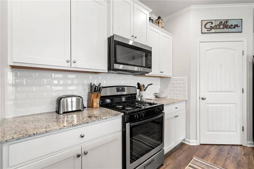 83 Fernbrook Trail Dawsonville, GA 30534