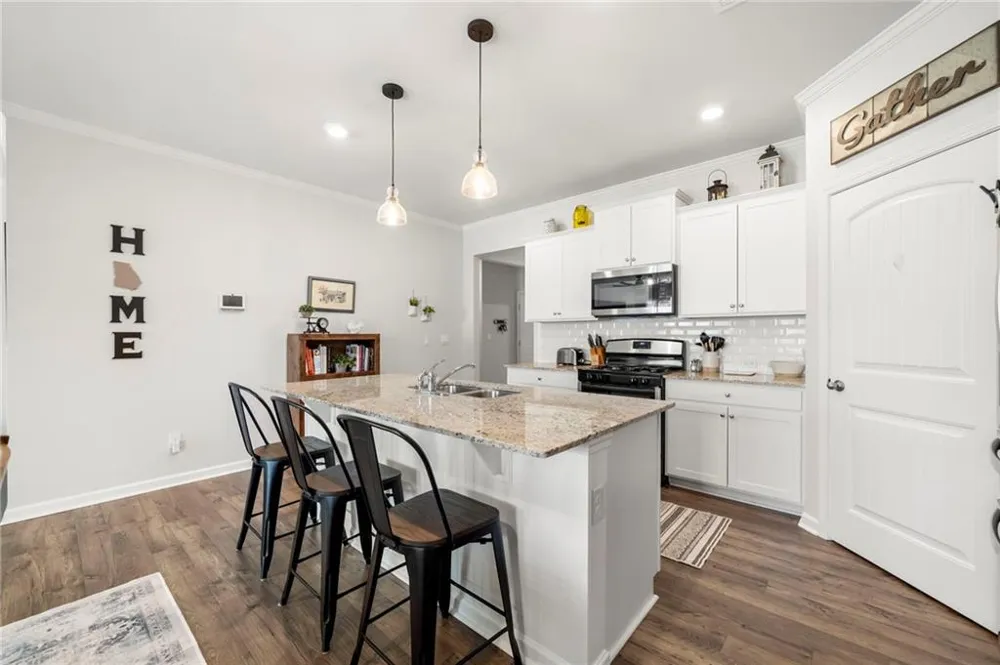 83 Fernbrook Trail Dawsonville, GA 30534