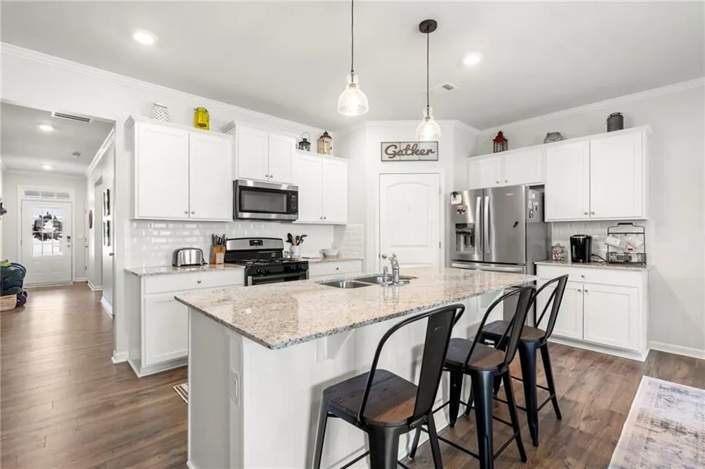 83 Fernbrook Trail Dawsonville, GA 30534