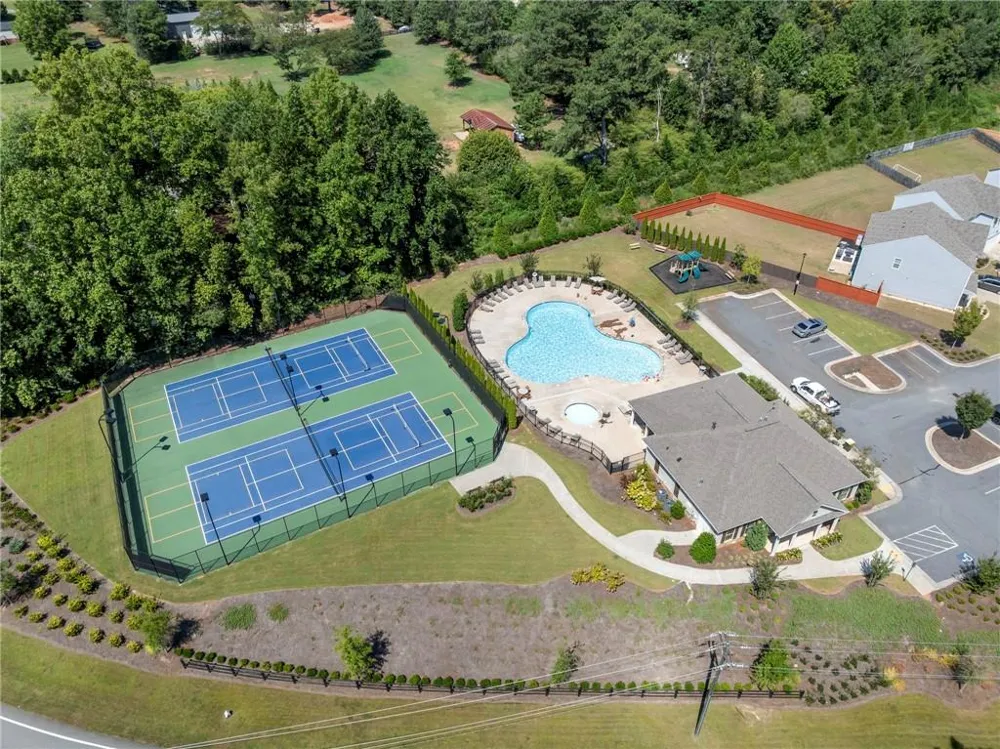 83 Fernbrook Trail Dawsonville, GA 30534