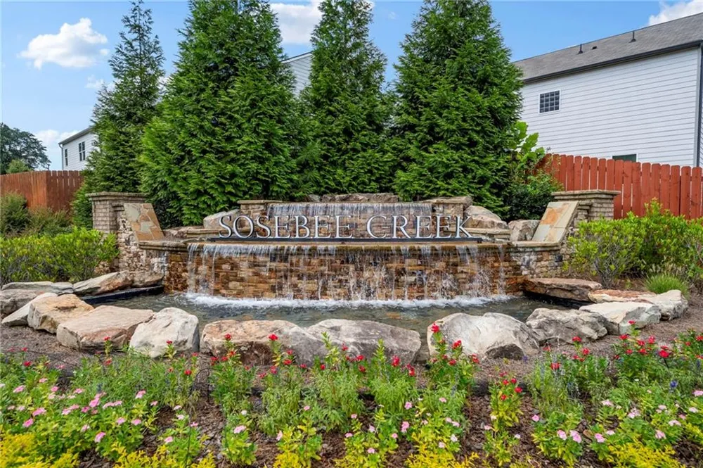 83 Fernbrook Trail Dawsonville, GA 30534