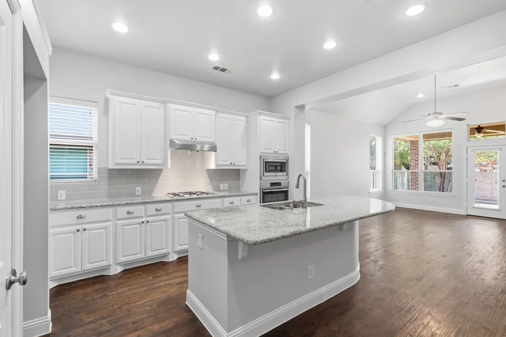 1529 8th Street Argyle, TX 76226