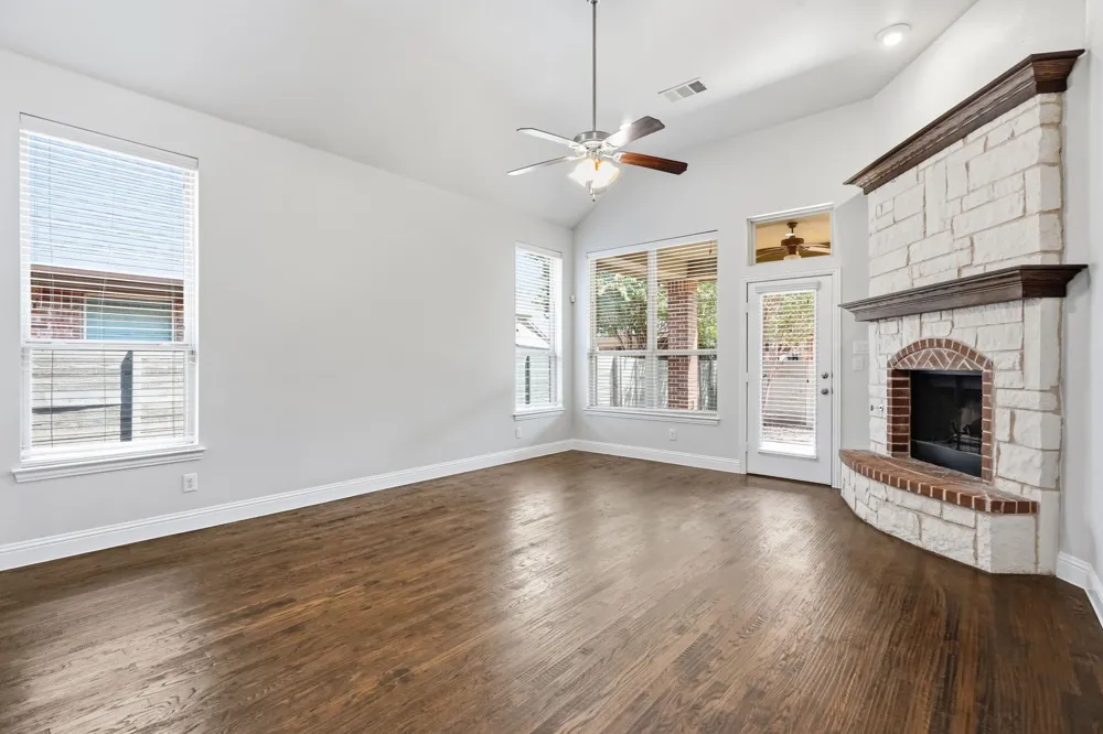 1529 8th Street Argyle, TX 76226