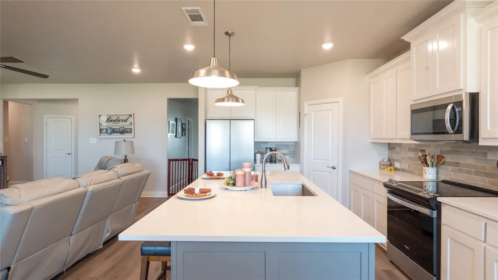 1215 Sanger Springtown, TX 76082