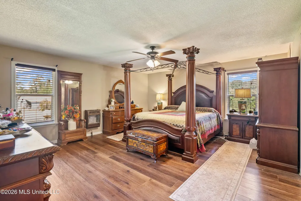 83 County Road 523 Como, MS 38619