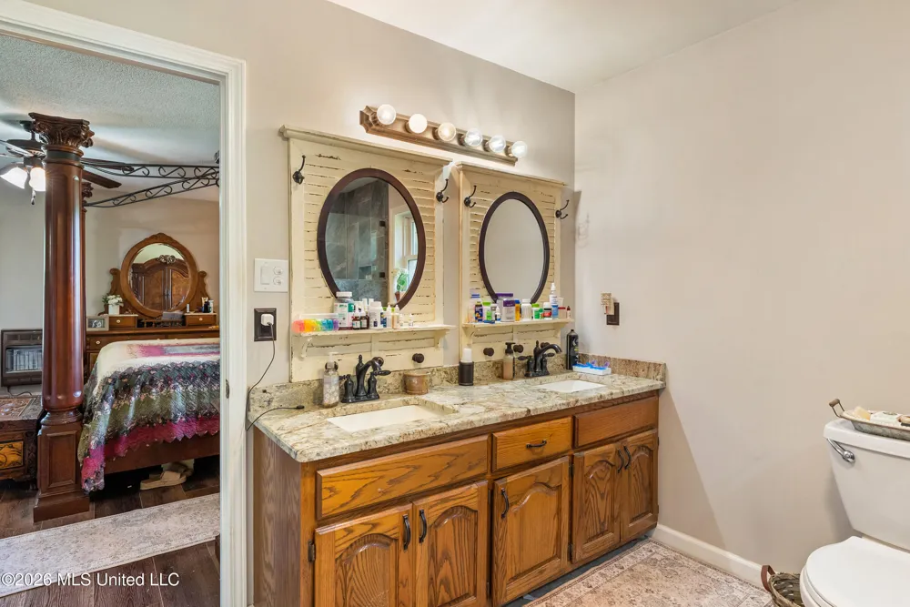 83 County Road 523 Como, MS 38619