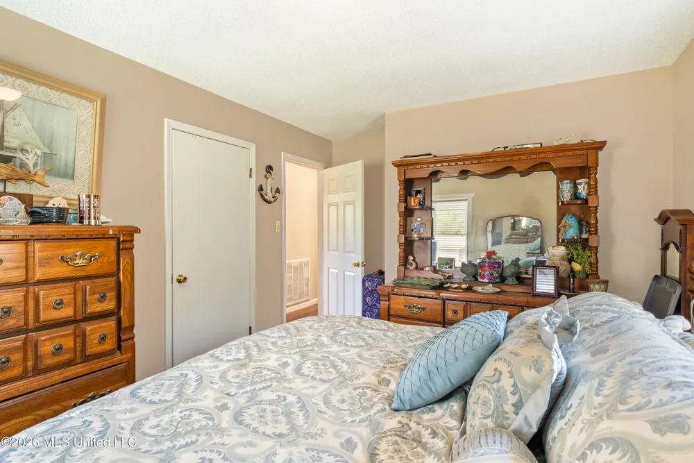 83 County Road 523 Como, MS 38619