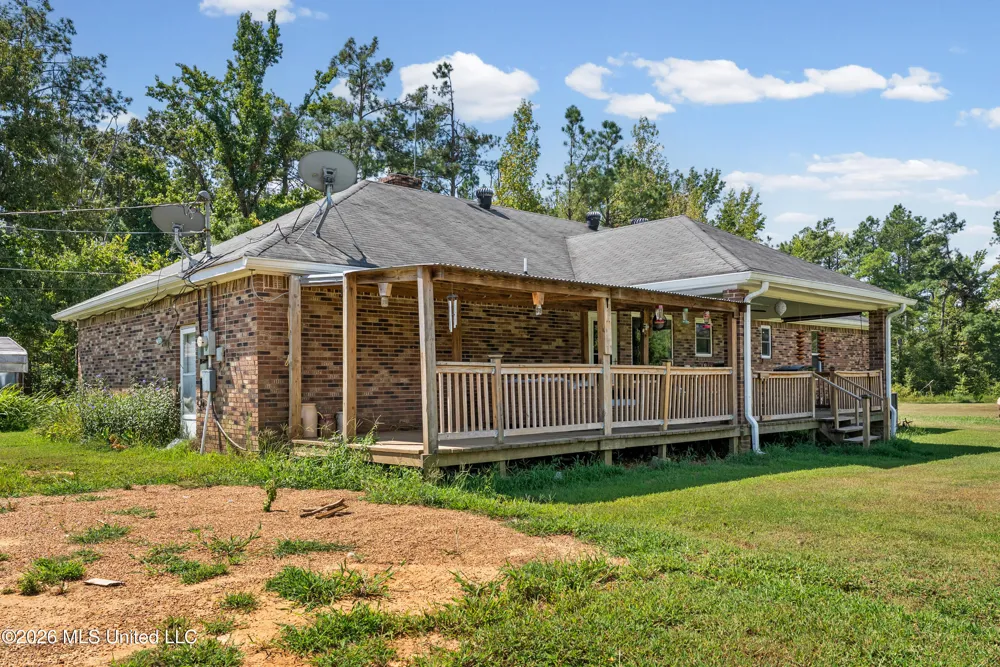83 County Road 523 Como, MS 38619