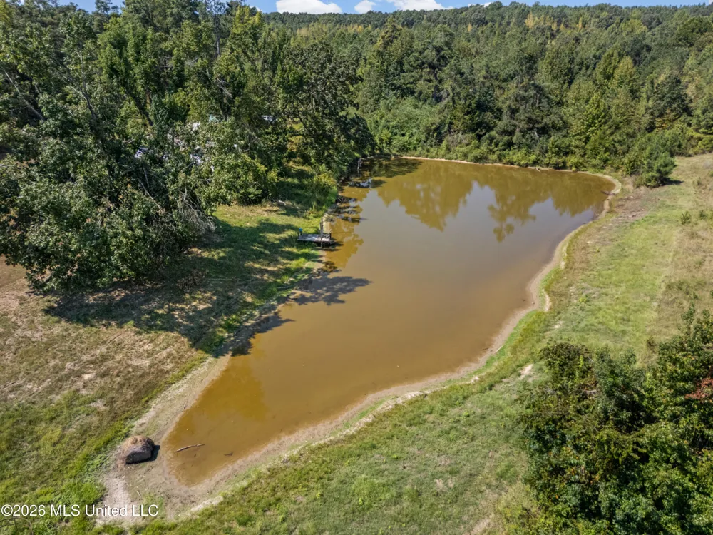 83 County Road 523 Como, MS 38619