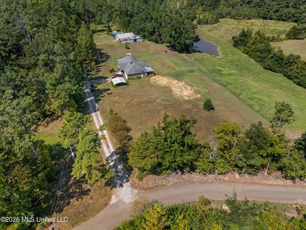 83 County Road 523 Como, MS 38619