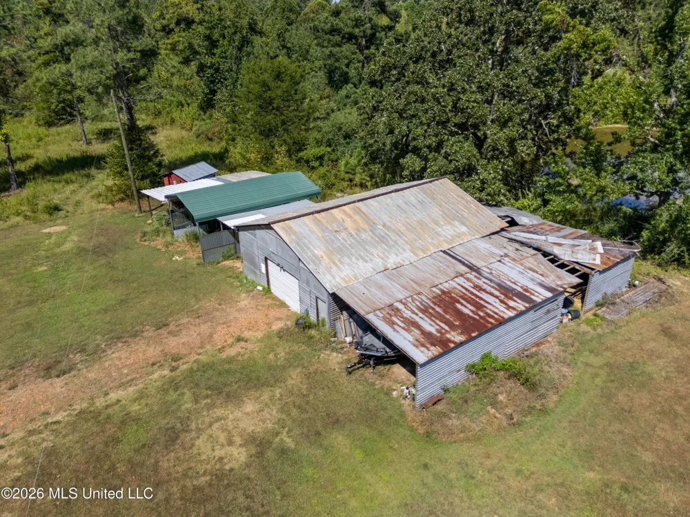 83 County Road 523 Como, MS 38619