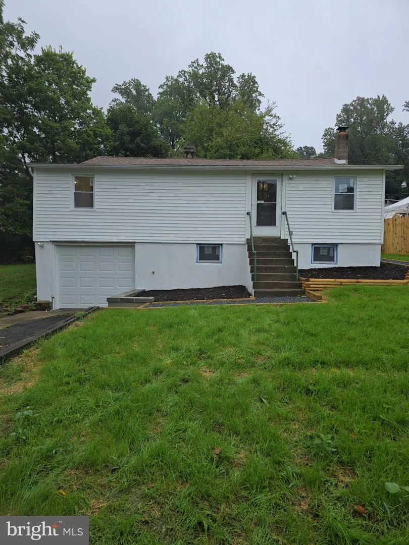 4 ELM Lebanon, PA 17046