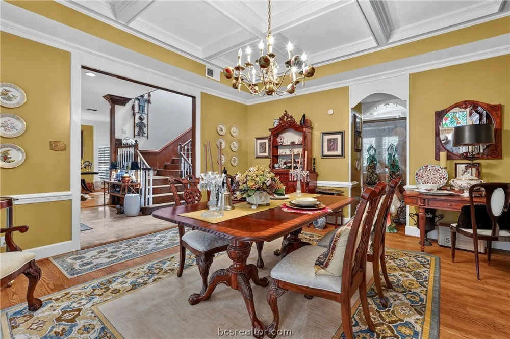 2349 W Briargate Drive Bryan, TX 77802