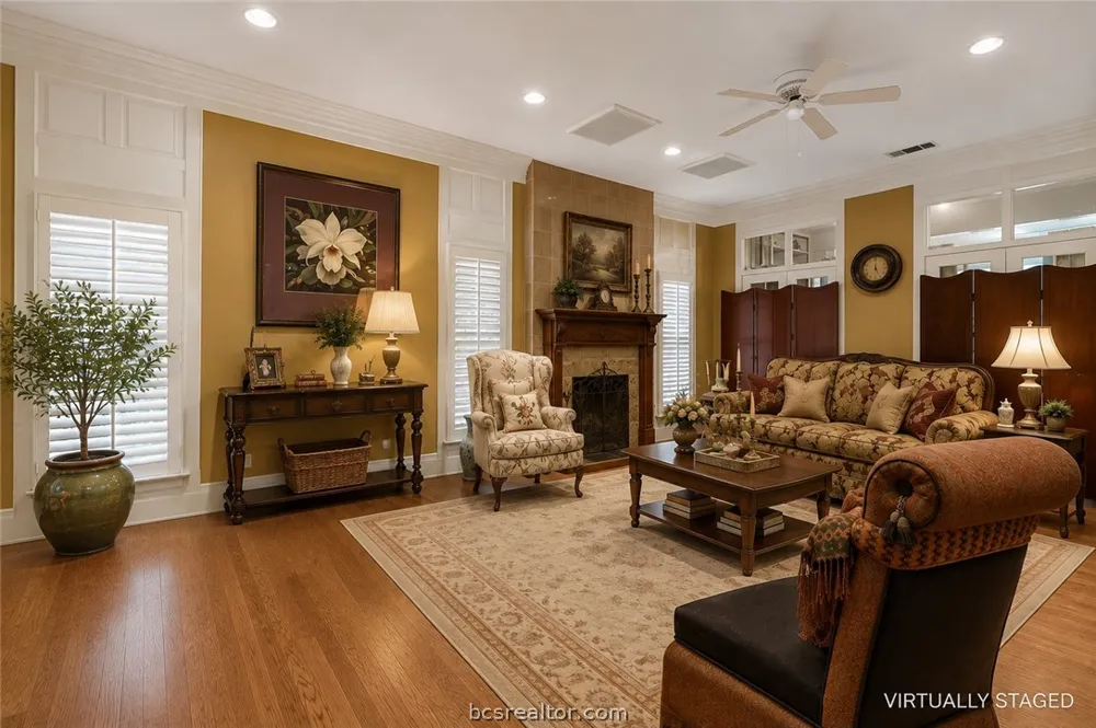 2349 W Briargate Drive Bryan, TX 77802