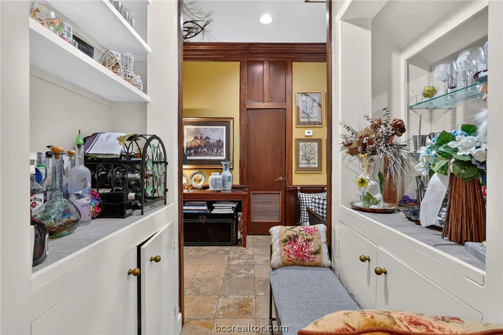 2349 W Briargate Drive Bryan, TX 77802