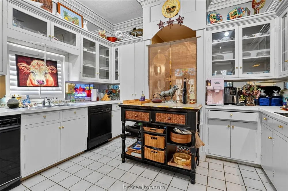 2349 W Briargate Drive Bryan, TX 77802