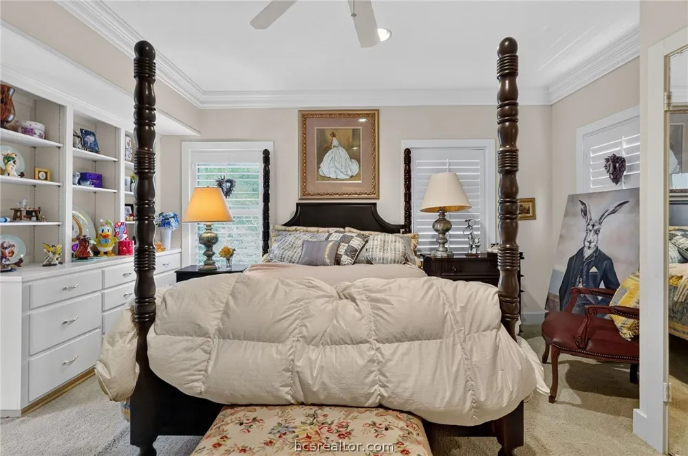 2349 W Briargate Drive Bryan, TX 77802